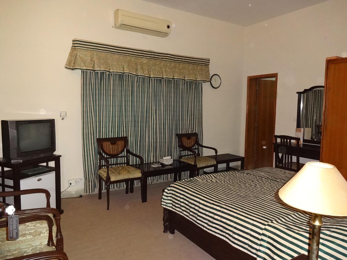 Shelton Hotel Rawalpindi Bagian luar foto